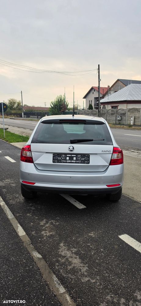 Skoda Rapid 1.6 TDI Elegance Green tec - 12
