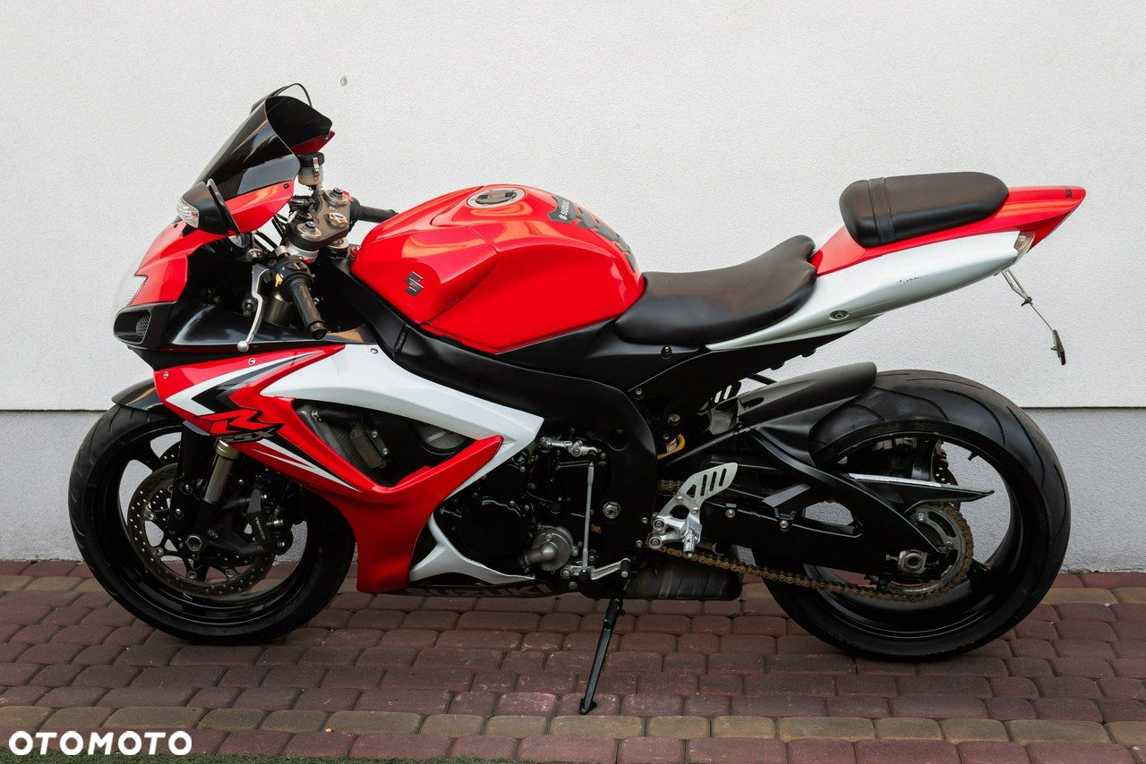 Suzuki GSX-R - 6