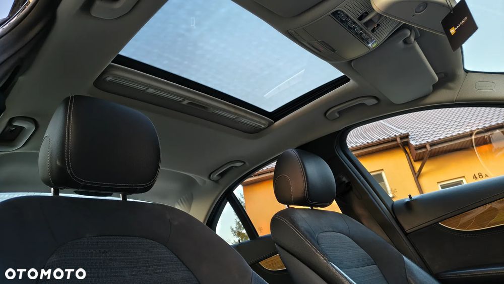 Mercedes-Benz Klasa C 200 7G-TRONIC Exclusive - 34