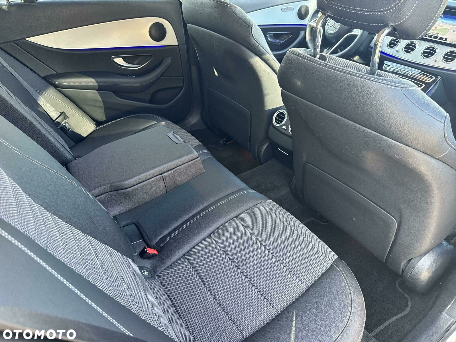 Mercedes-Benz Klasa E 220 d - 20
