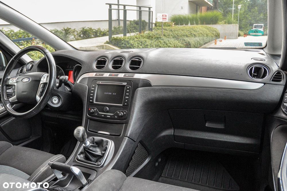 Ford S-Max - 10