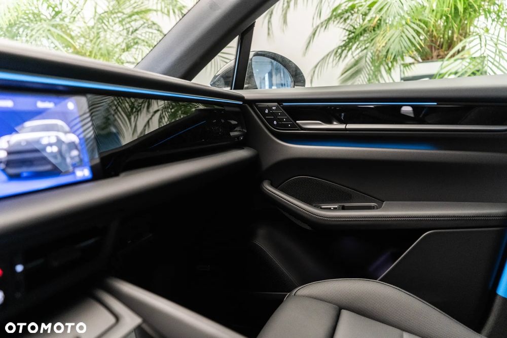 Porsche Macan - 25