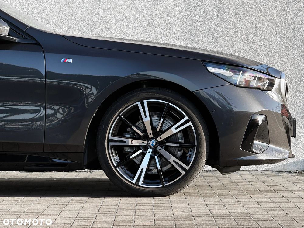 BMW Seria 5 520i - 11