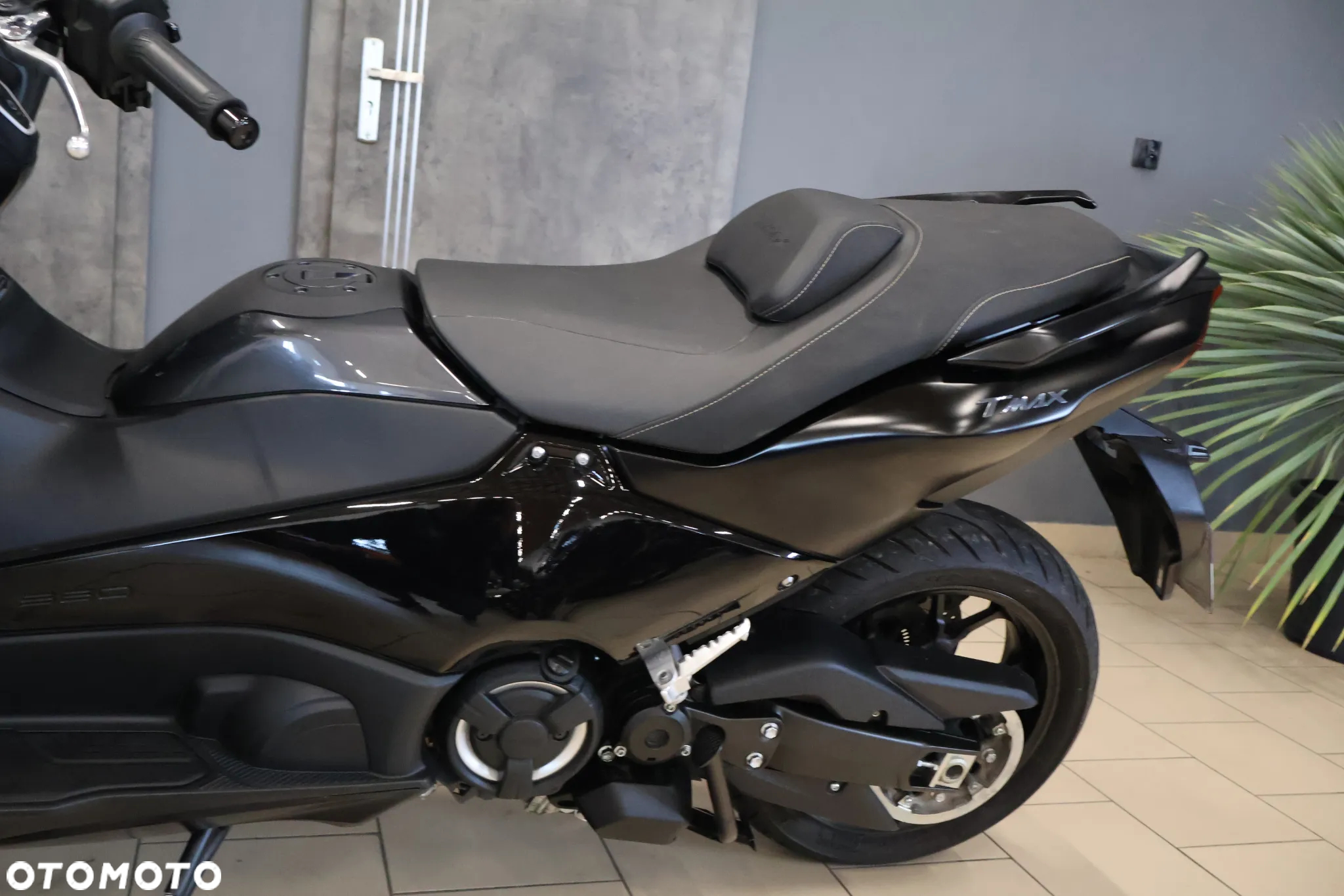 Yamaha Tmax - 24