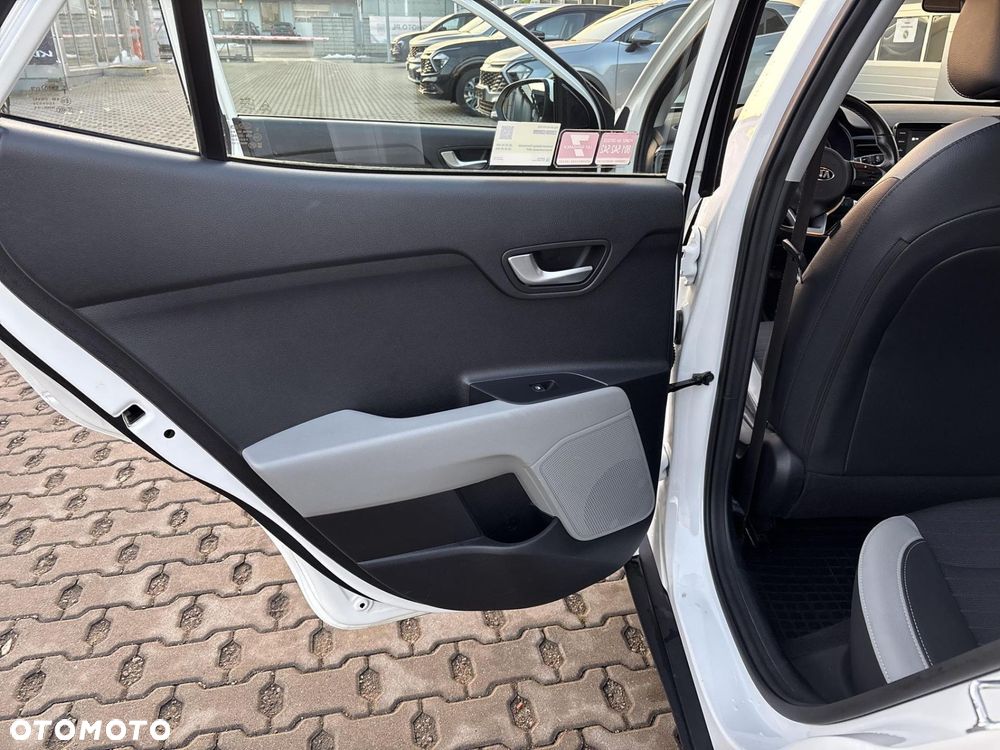 Kia Stonic 1.0 T-GDI L - 22