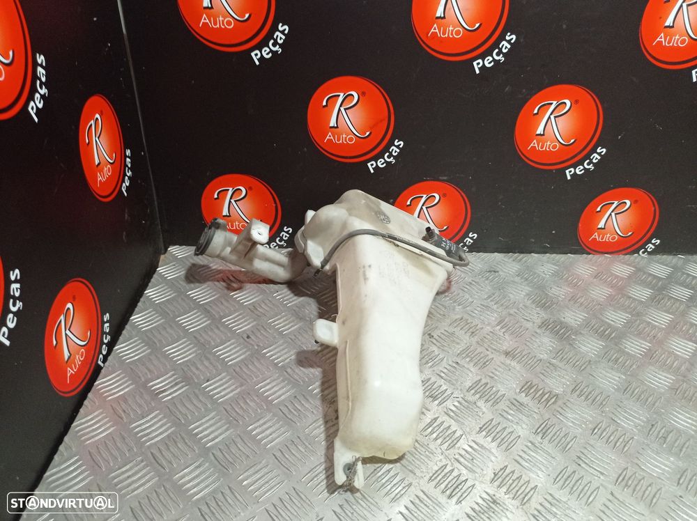 Reservatorio Da Agua Do Esguicho Hyundai H-1 / Starex Veículo Multiuso - 4