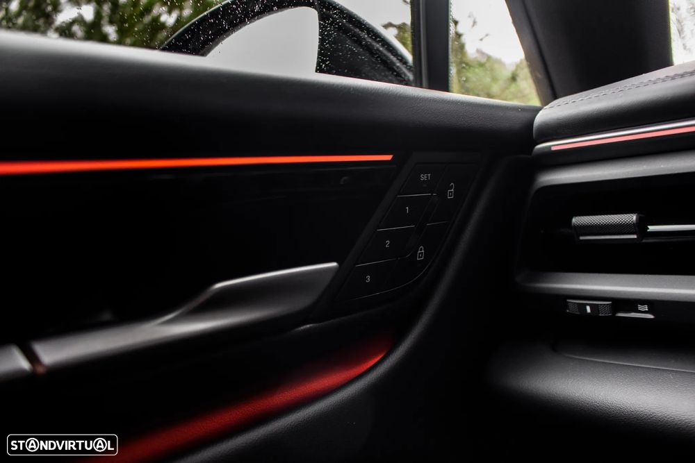 Porsche Macan Electric 4 - 23