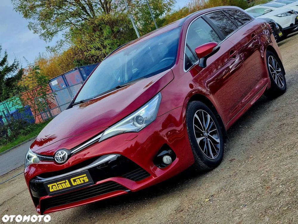 Toyota Avensis 1.8 Prestige - 1