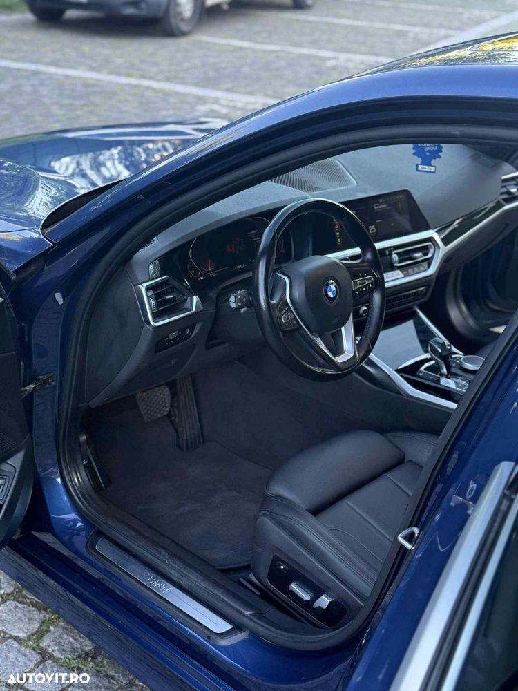 BMW Seria 3 330i GT AT - 11