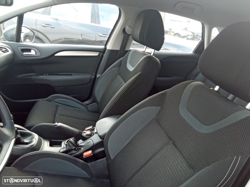 Citroën C4 1.2 PureTech Feel - 20