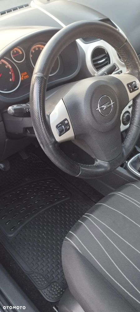 Opel Corsa - 8