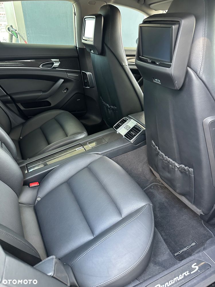 Porsche Panamera - 7