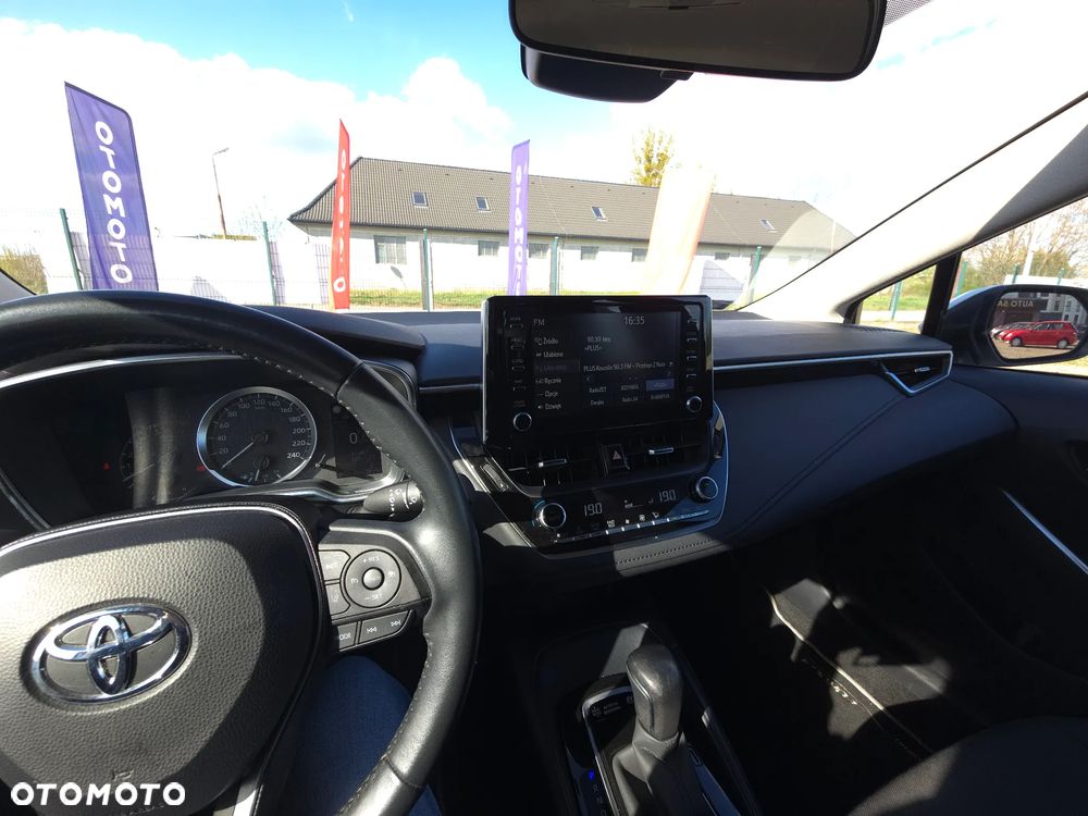 Toyota Corolla 1.8 Hybrid Comfort - 32