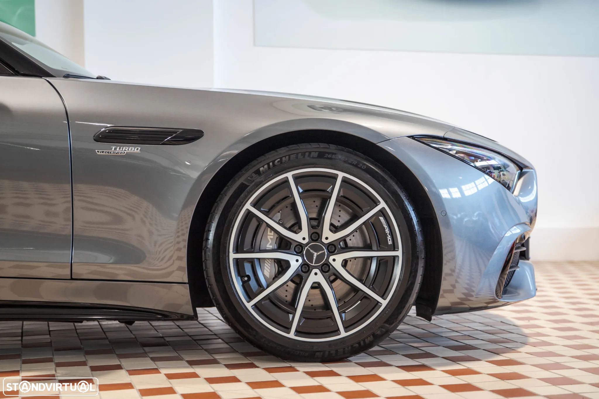 Mercedes-Benz SL 43 AMG Standard - 8