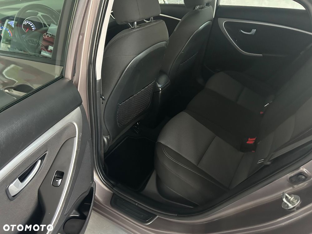 Hyundai i30 1.6 CRDi BlueDrive Classic - 19