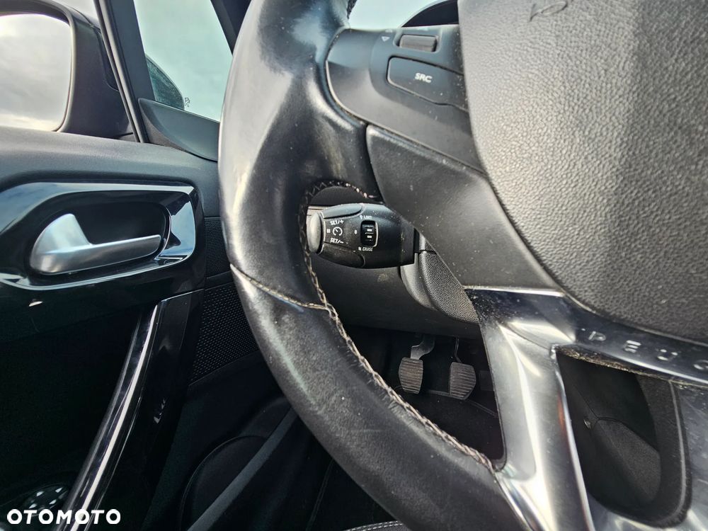 Peugeot 208 PureTech 82 Urban Move - 34