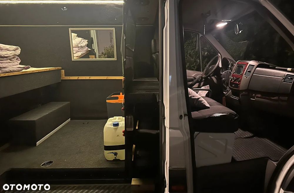 Mercedes-Benz Sprinter - 9