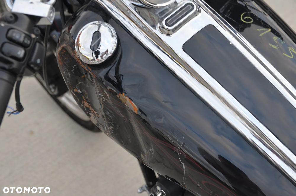 Harley-Davidson Softail Breakout - 5