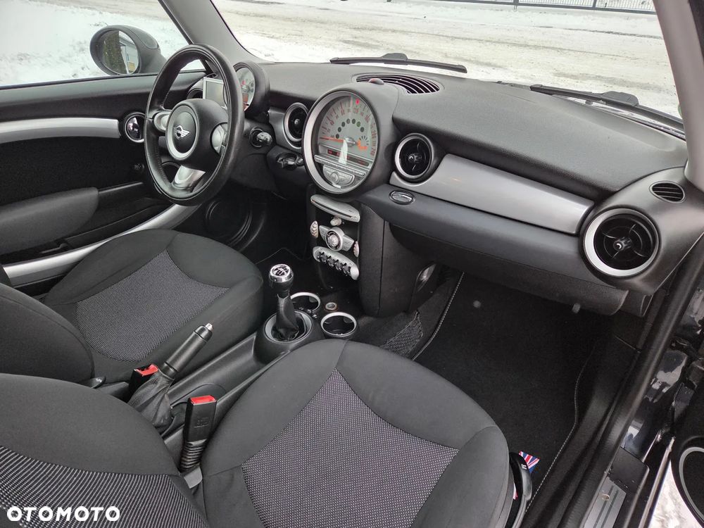 MINI Cooper Seven - 7