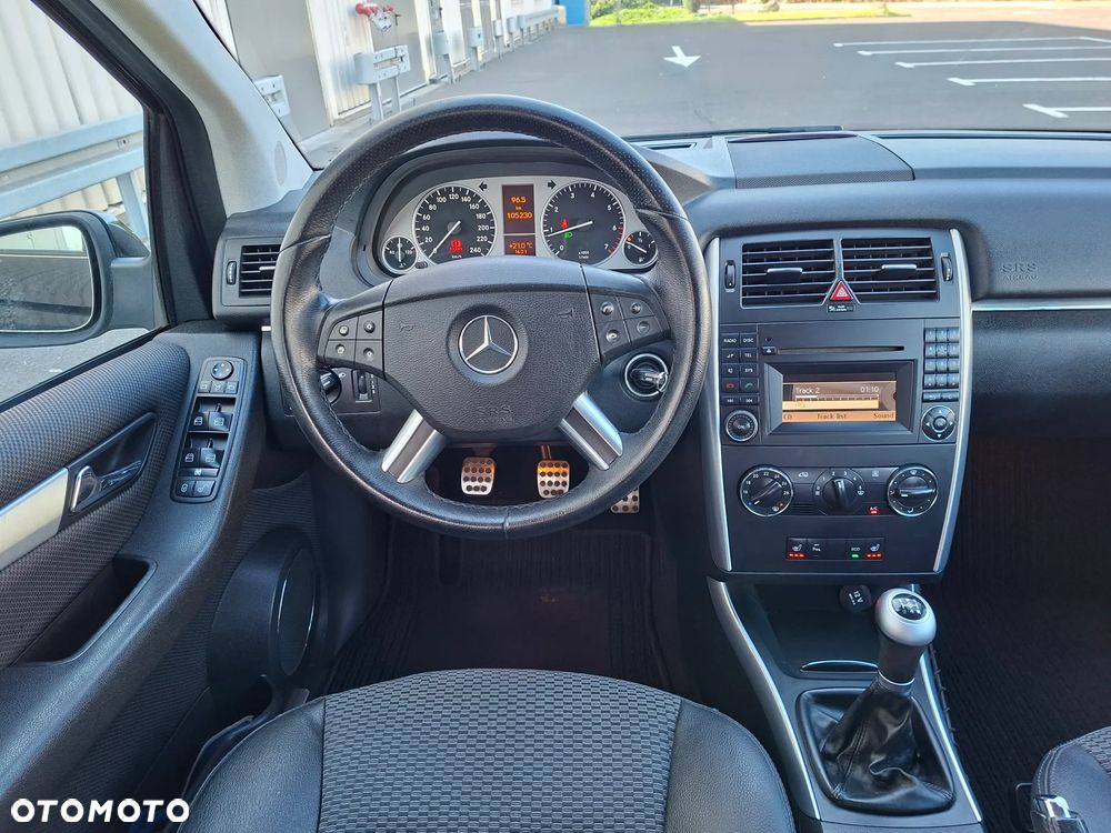 Mercedes-Benz Klasa B 180 - 14