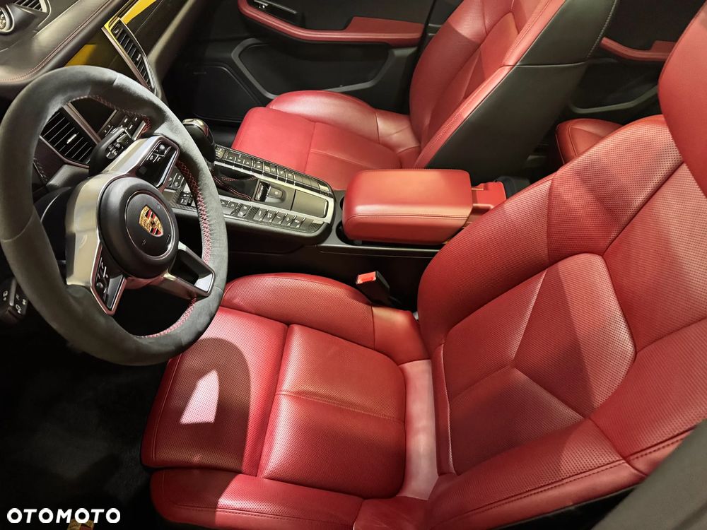 Porsche Macan - 12