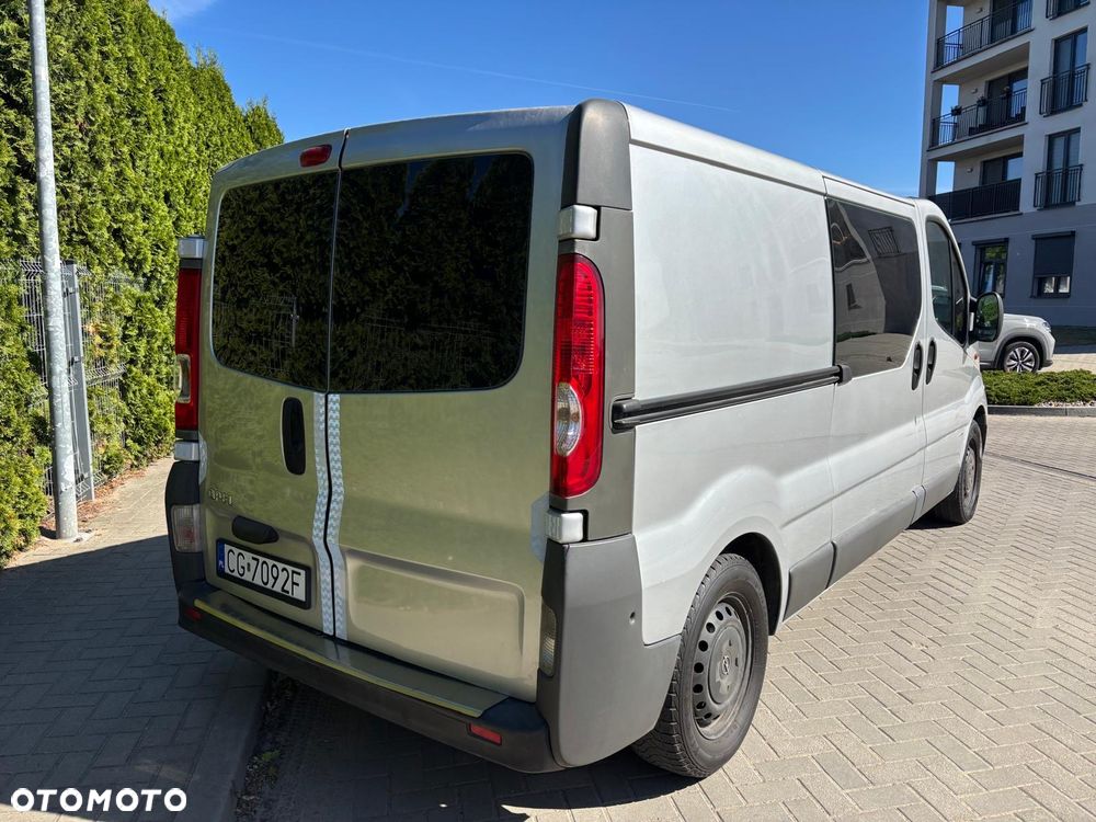 Opel Vivaro - 12