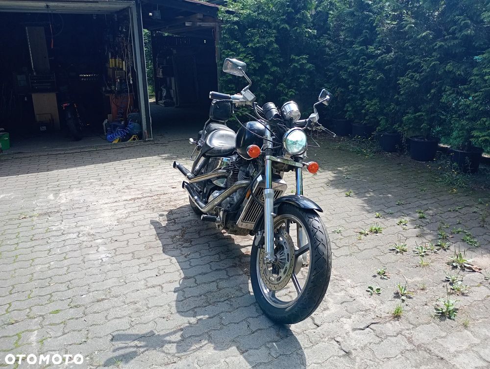 Honda VT - 12