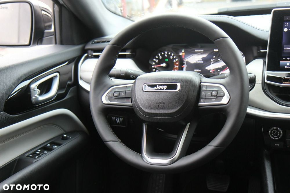 Jeep Compass - 15