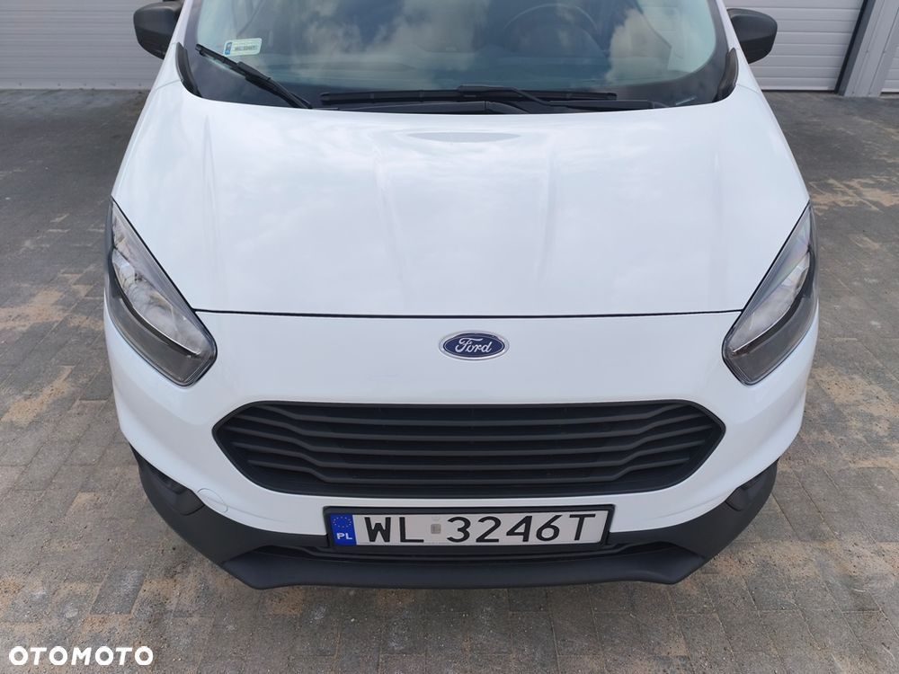 Ford Transit Courier - 4