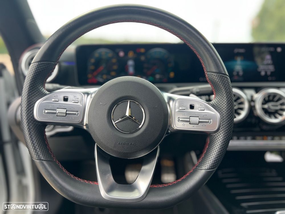 Mercedes-Benz CLA 250 e Shooting Brake AMG Line - 11