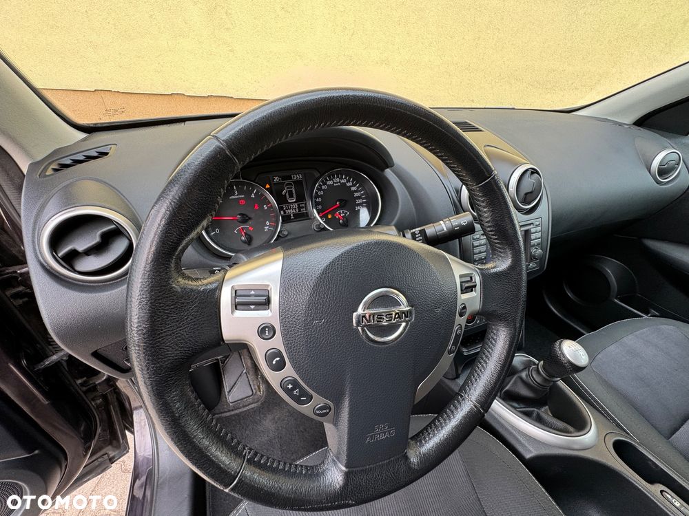 Nissan Qashqai 1.5 dCi TEKNA - 21