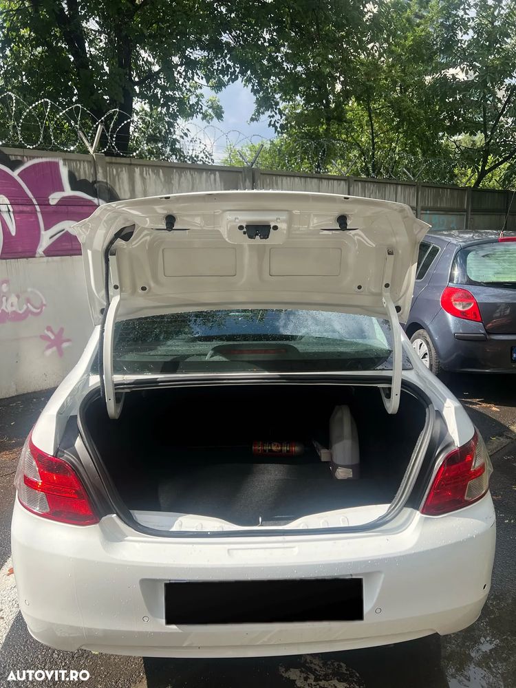 Peugeot 301 1.6 BlueHDI FAP Active - 1