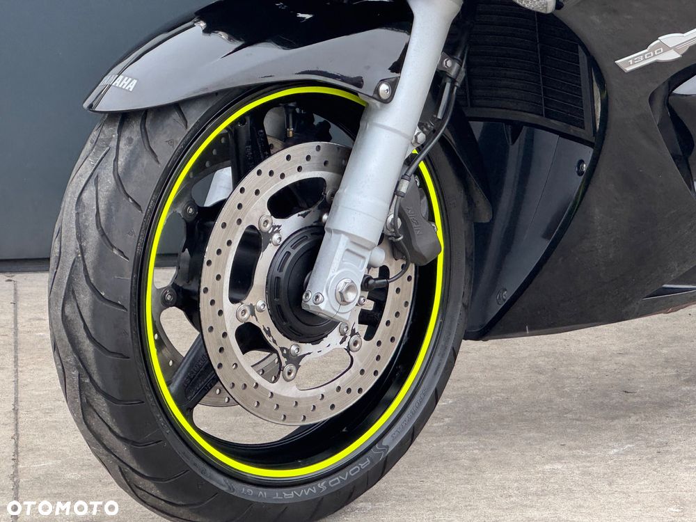 Yamaha FJR - 28