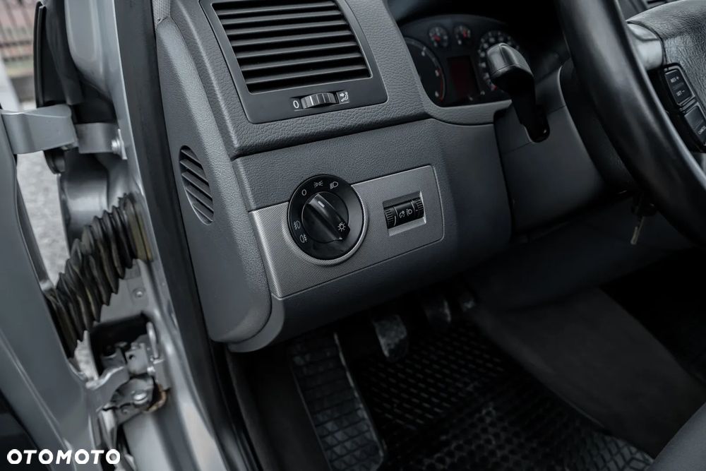 Volkswagen Multivan L1 Comfortline 4Motion - 20