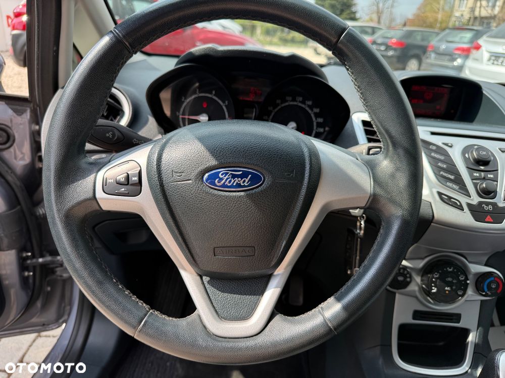 Ford Fiesta 1.25 Ghia - 17