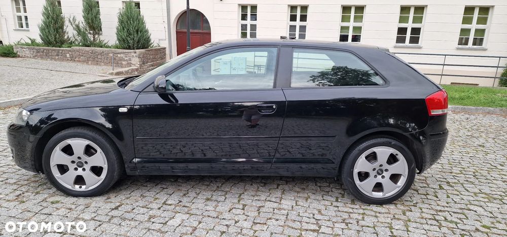 Audi A3 3-drzwiowe 1.6 Ambiente - 28