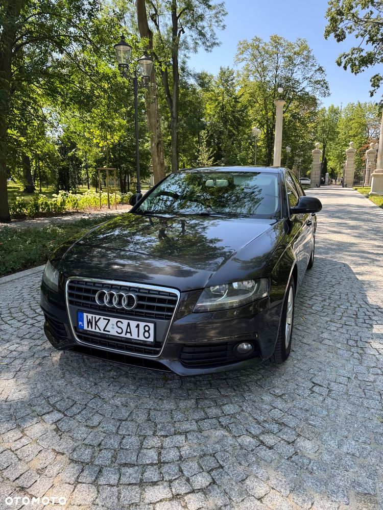 Audi A4 Limousine - 6
