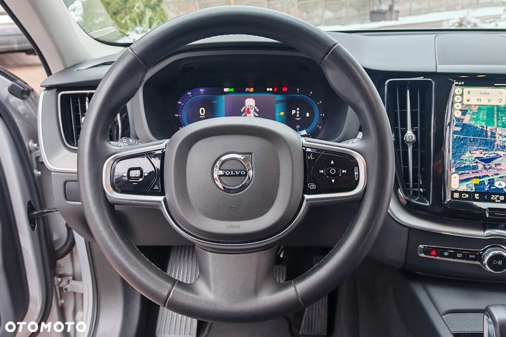 Volvo XC 60 B4 D AWD Plus Dark - 23