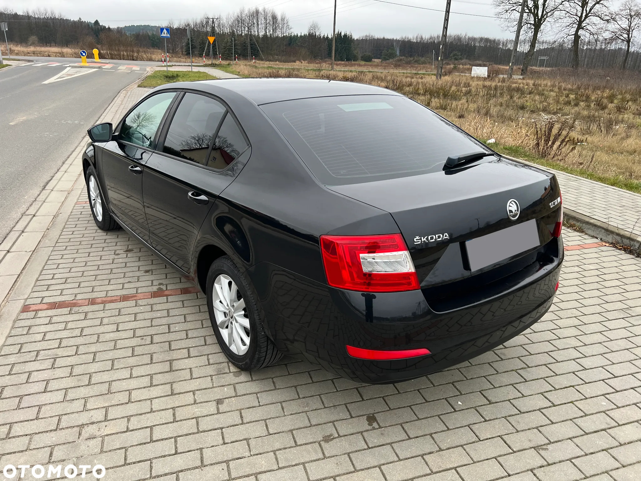 Skoda Octavia 1.6 TDI Family DSG - 26