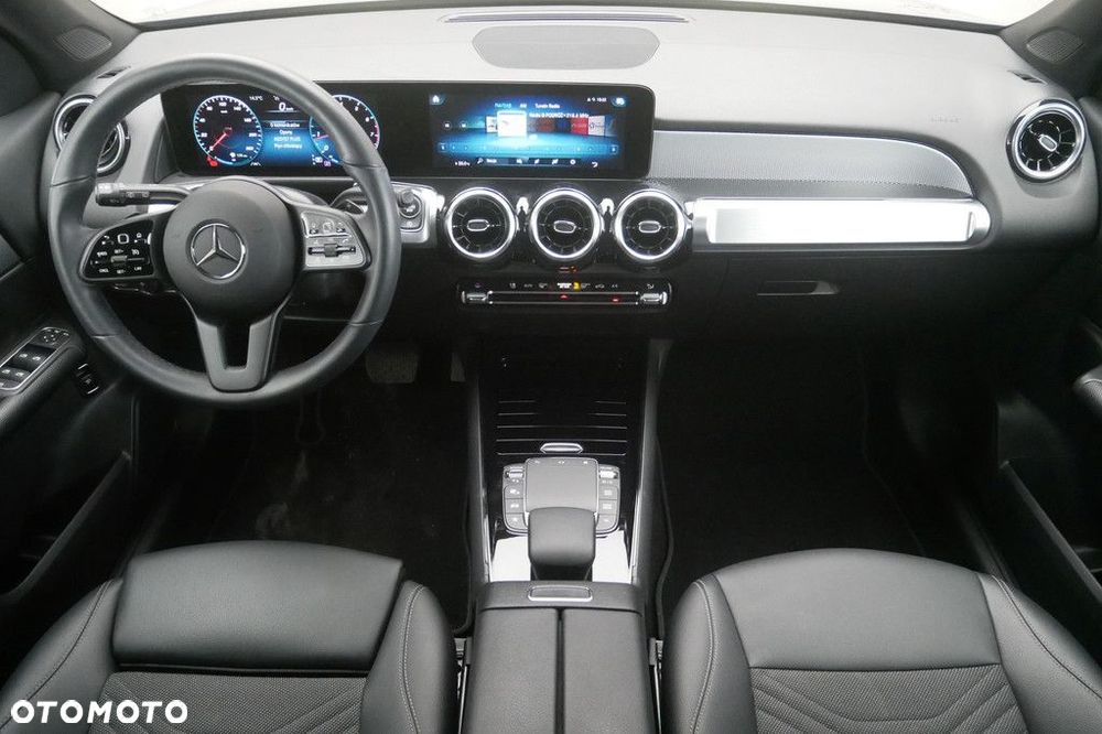 Mercedes-Benz GLB - 8