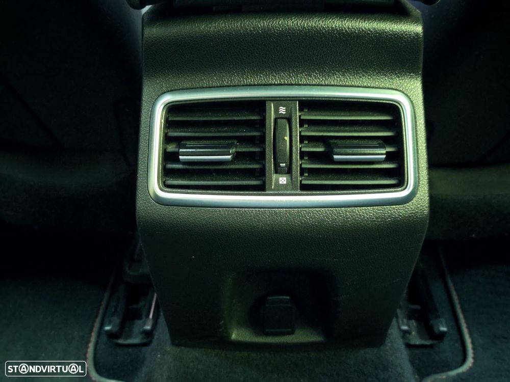 Renault Mégane 1.8 TCe R.S. EDC - 37