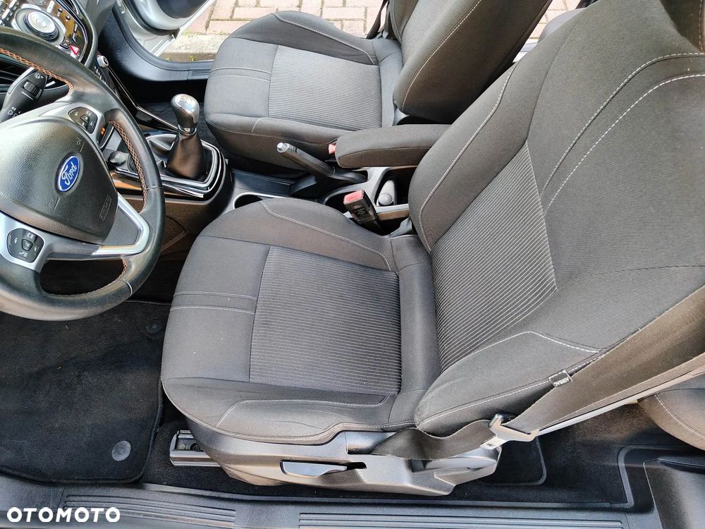 Ford B-MAX 1.6 TDCi Titanium - 15