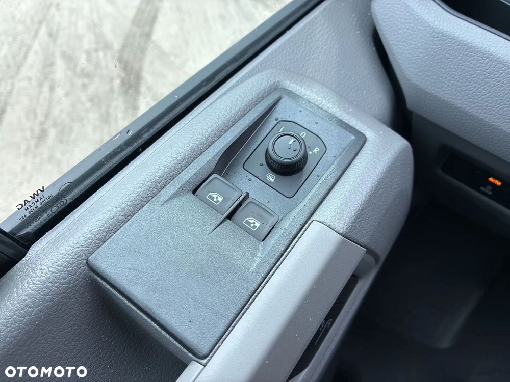 Volkswagen Crafter 35 Furgon LONG/L5H3, 2.0BiTDI 177KM, 4490mm, Wysoki dach - 32