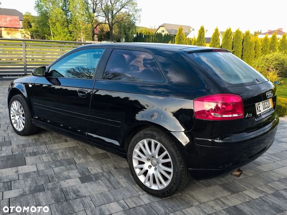 Audi A3 3-drzwiowe 1.6 S line Sportpaket (plus) - 9