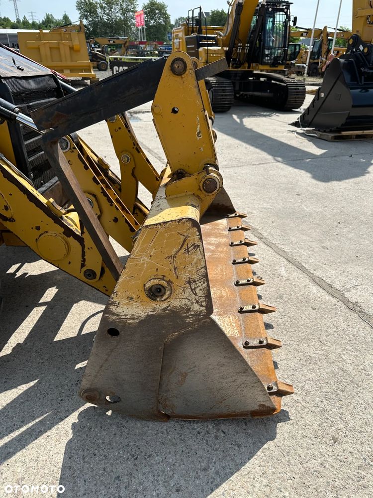 Caterpillar 432F2 - 13