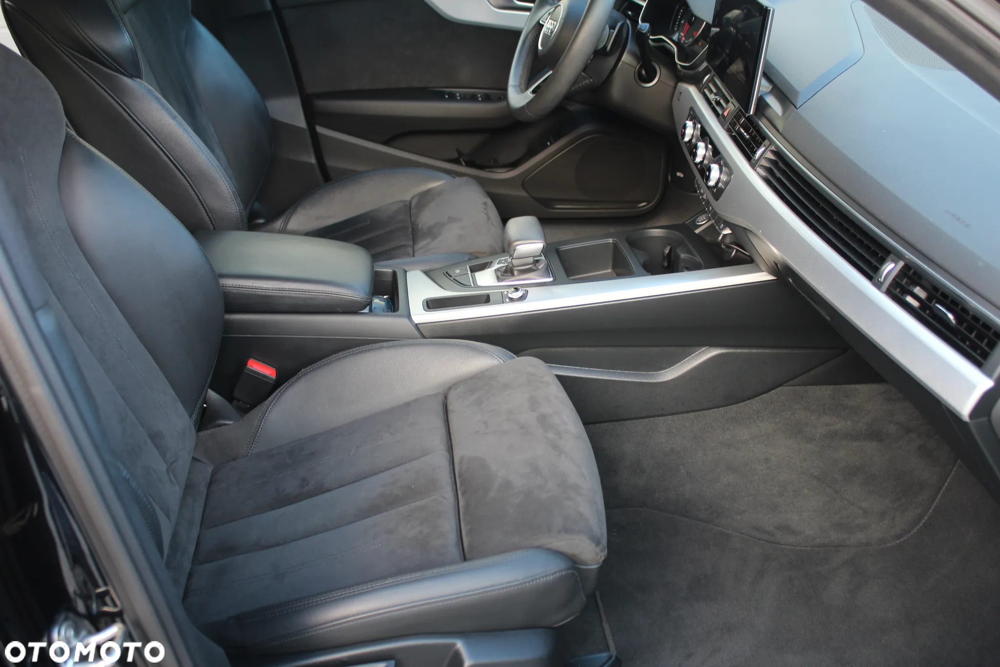 Audi A4 40 TDI Advanced S tronic - 13