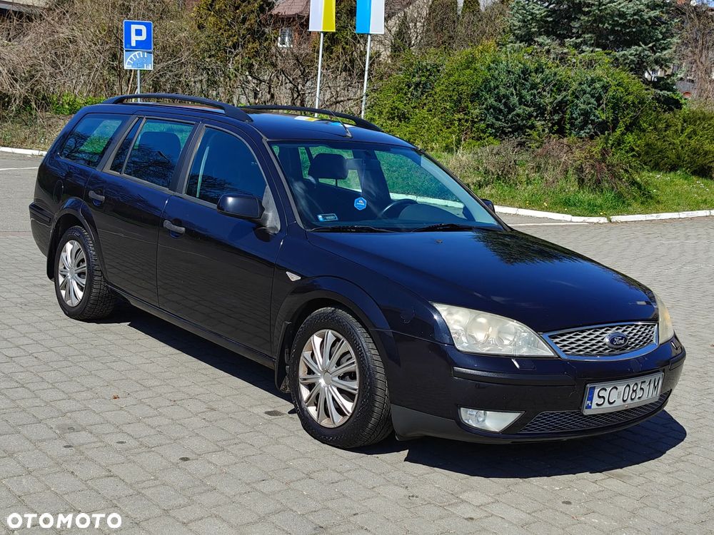 Ford Mondeo 1.8 Ghia - 11