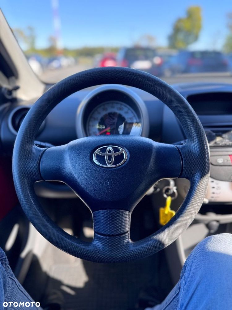 Toyota Aygo - 30