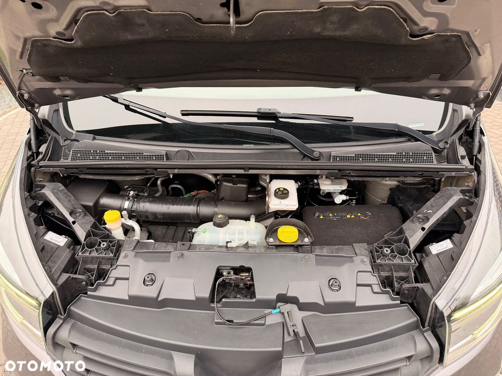 Renault Trafic Combi Life - 22