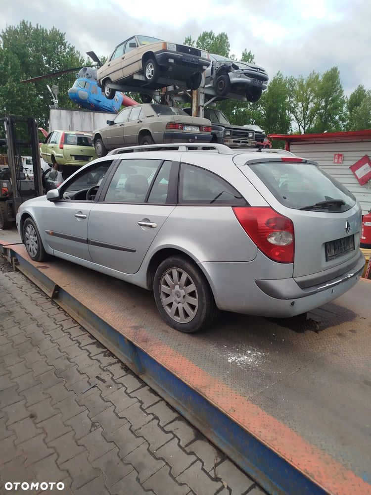 Renault Laguna 2 na części. - 9
